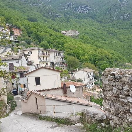 La Casetta Del Pellegrino Apartment Poggio Bustone Bagian luar foto