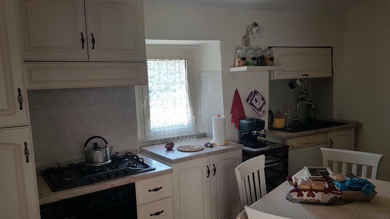 La Casetta Del Pellegrino Apartment Poggio Bustone Bagian luar foto