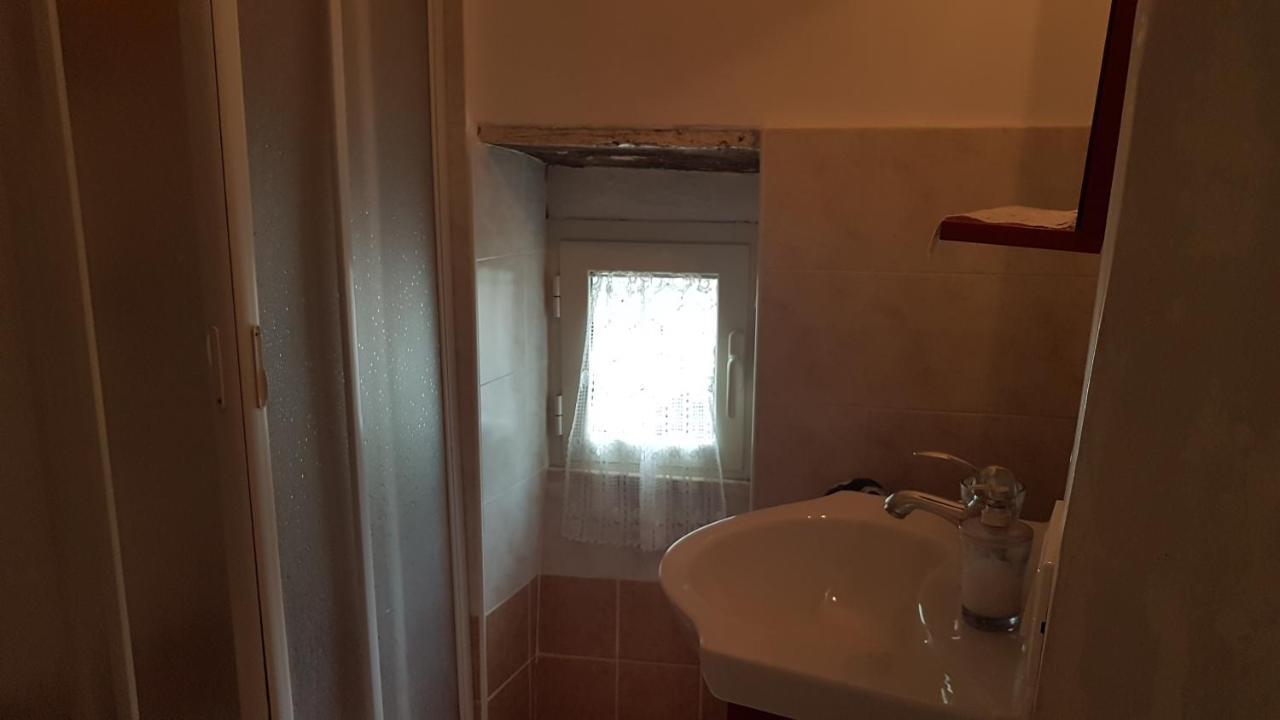 La Casetta Del Pellegrino Apartment Poggio Bustone Bagian luar foto